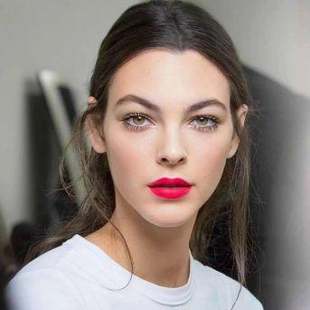 香奈儿广告女主闪耀登场，时尚典范之星