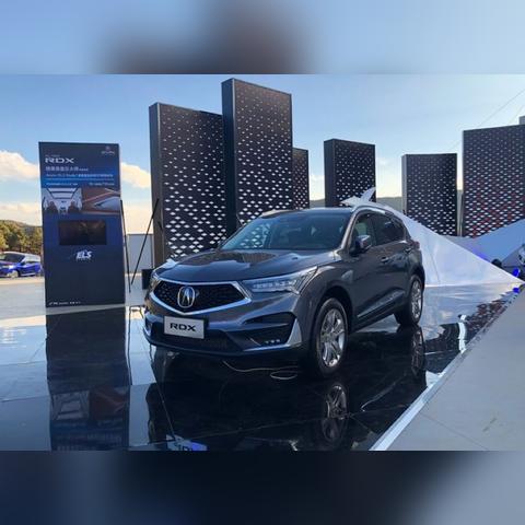 讴歌最新车型，豪华与科技的完美融合