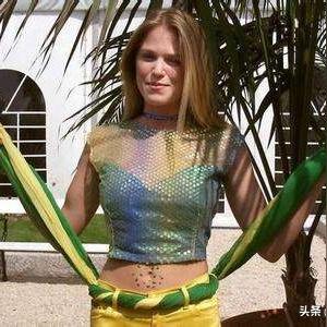 足球宝贝彩绘，青春风采与体育魅力的碰撞