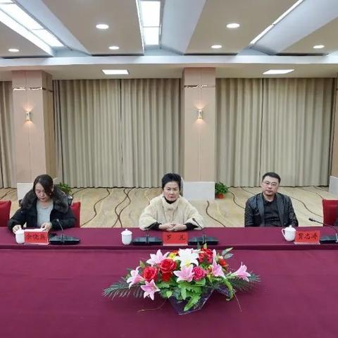 酒泉在线最新热议，绿色能源与智慧城市共发展